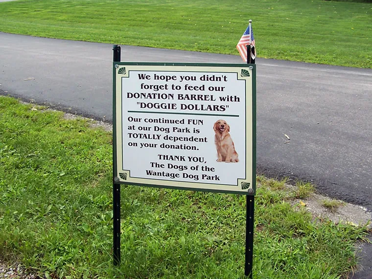 Signage, photo 3 of 9