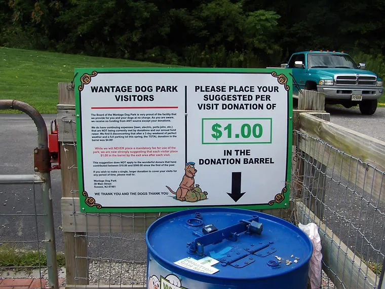 Signage, photo 4 of 9